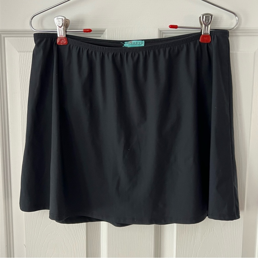 SPANX Black Swim Skirt